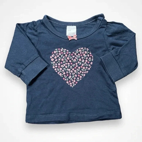 H&M Other - 4/$20 H&M Navy Blue Heart Print Shirt